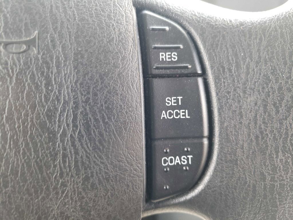 Used 2015 Ford E-350 and Econoline 350 Super Duty image 23