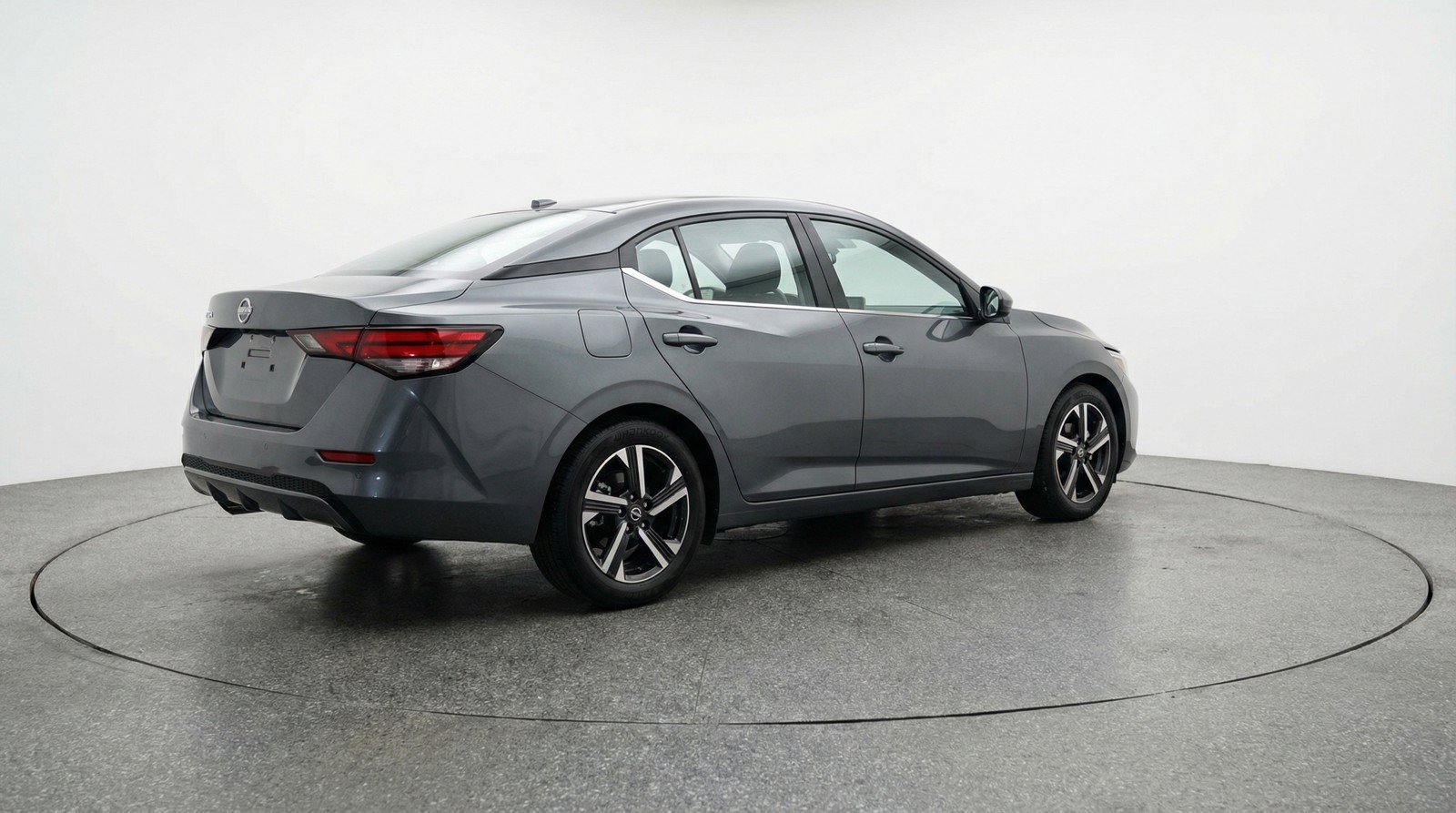 Used 2025 Nissan Sentra SV FWD image 9