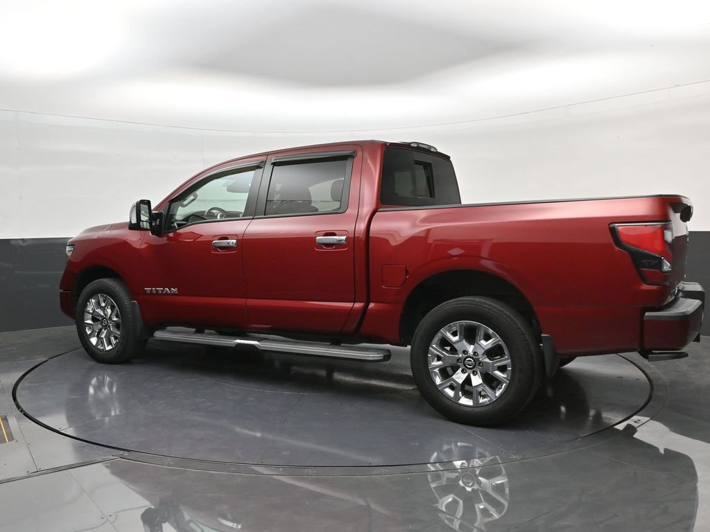 Used 2021 Nissan Titan SL w/ Moonroof Package AWD/4WD image 5
