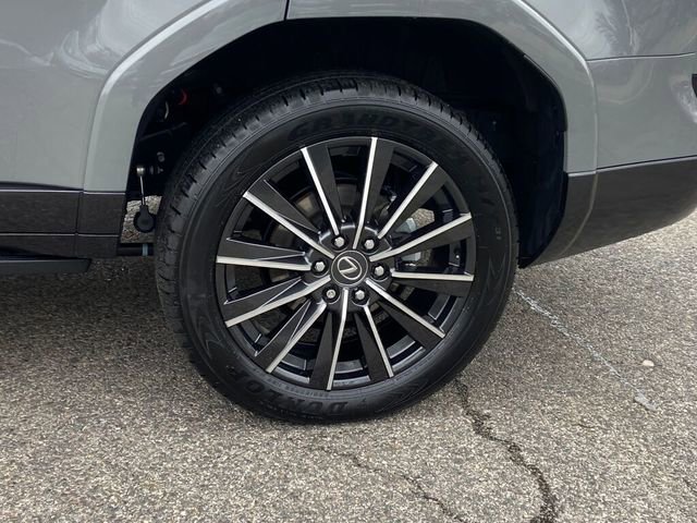 Certified 2025 Lexus GX 550 w/ Accessory Package (Z1) image 10