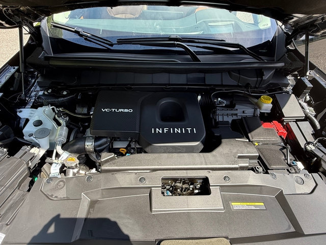 Used 2025 INFINITI QX60 Sensory w/ Vision Package AWD/4WD image 9