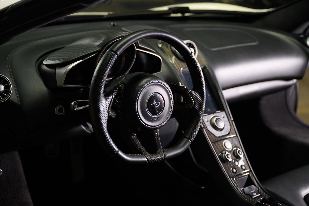 Used 2013 McLaren MP4-12C Spider image 27