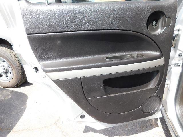Used 2009 Chevrolet HHR LS image 14