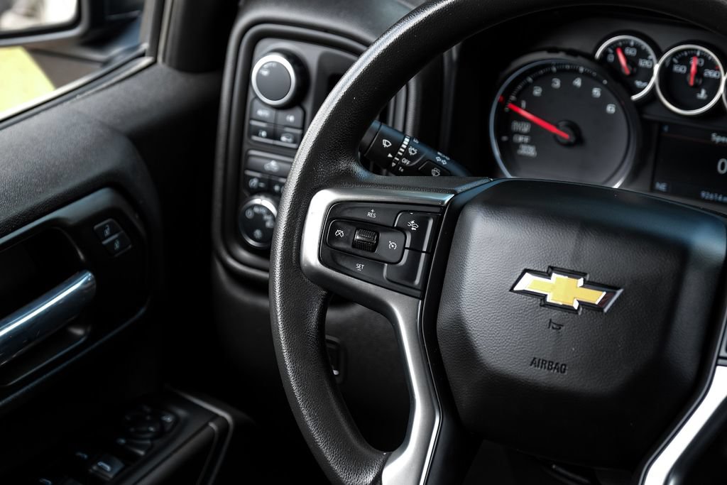 Used 2022 Chevrolet Silverado 1500 Custom w/ Safety Confidence Package AWD/4WD image 13