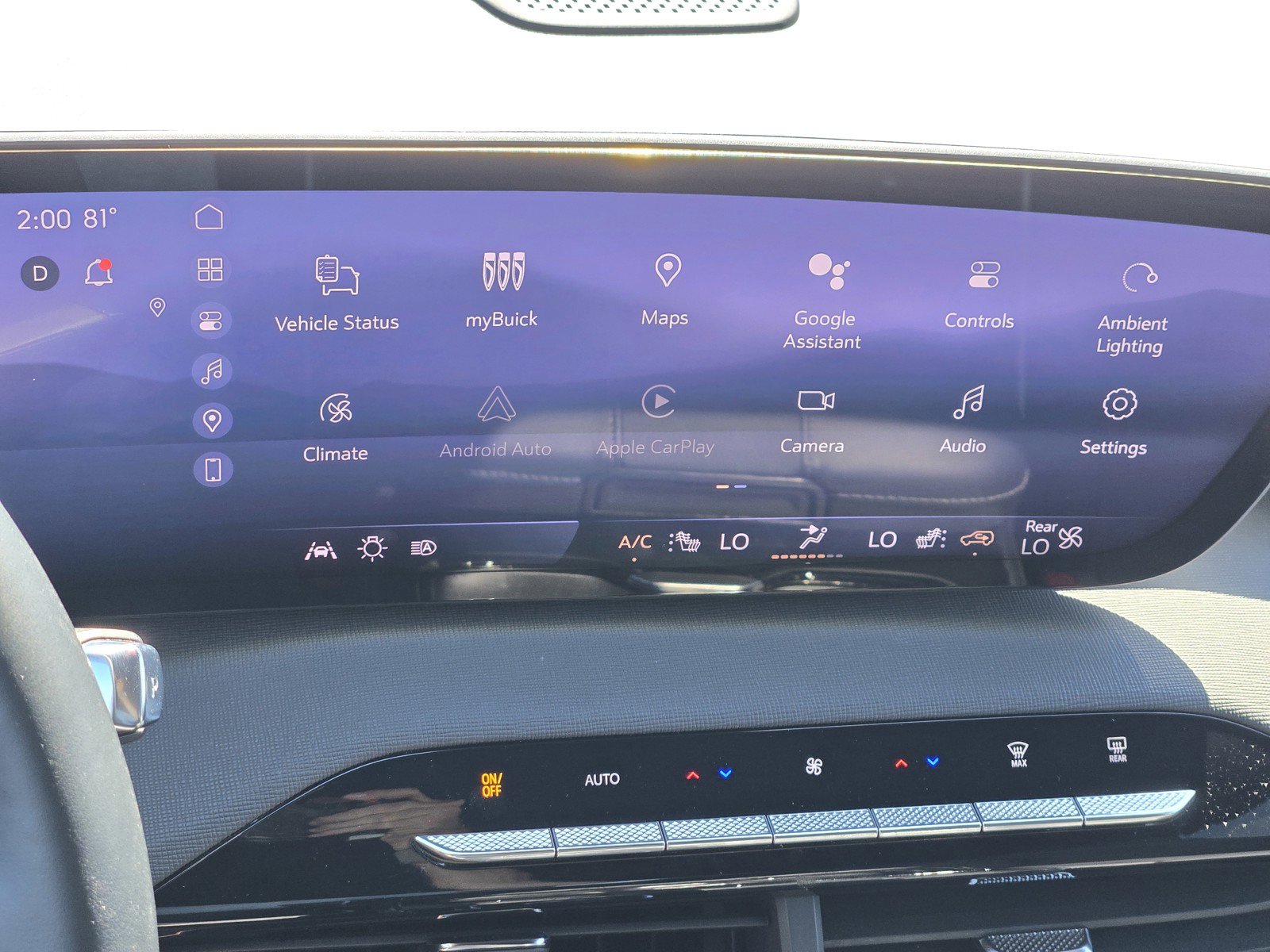 Certified 2025 Buick Enclave Preferred AWD/4WD image 18