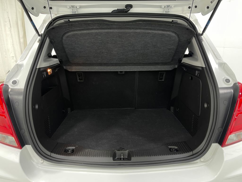 Used 2020 Chevrolet Trax LT w/ Driver Confidence Package image 25