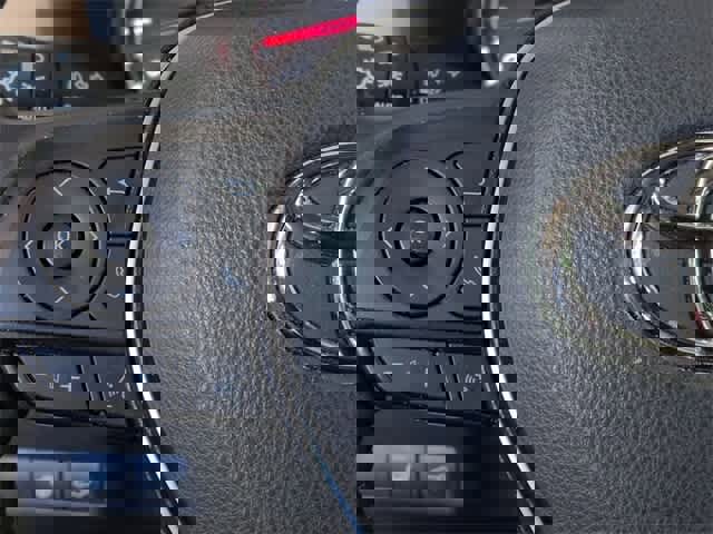 Used 2021 Toyota RAV4 XLE Premium image 25