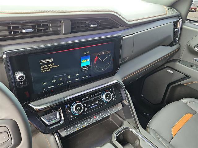 Used 2024 GMC Sierra 1500 AT4 w/ Technology Package image 18