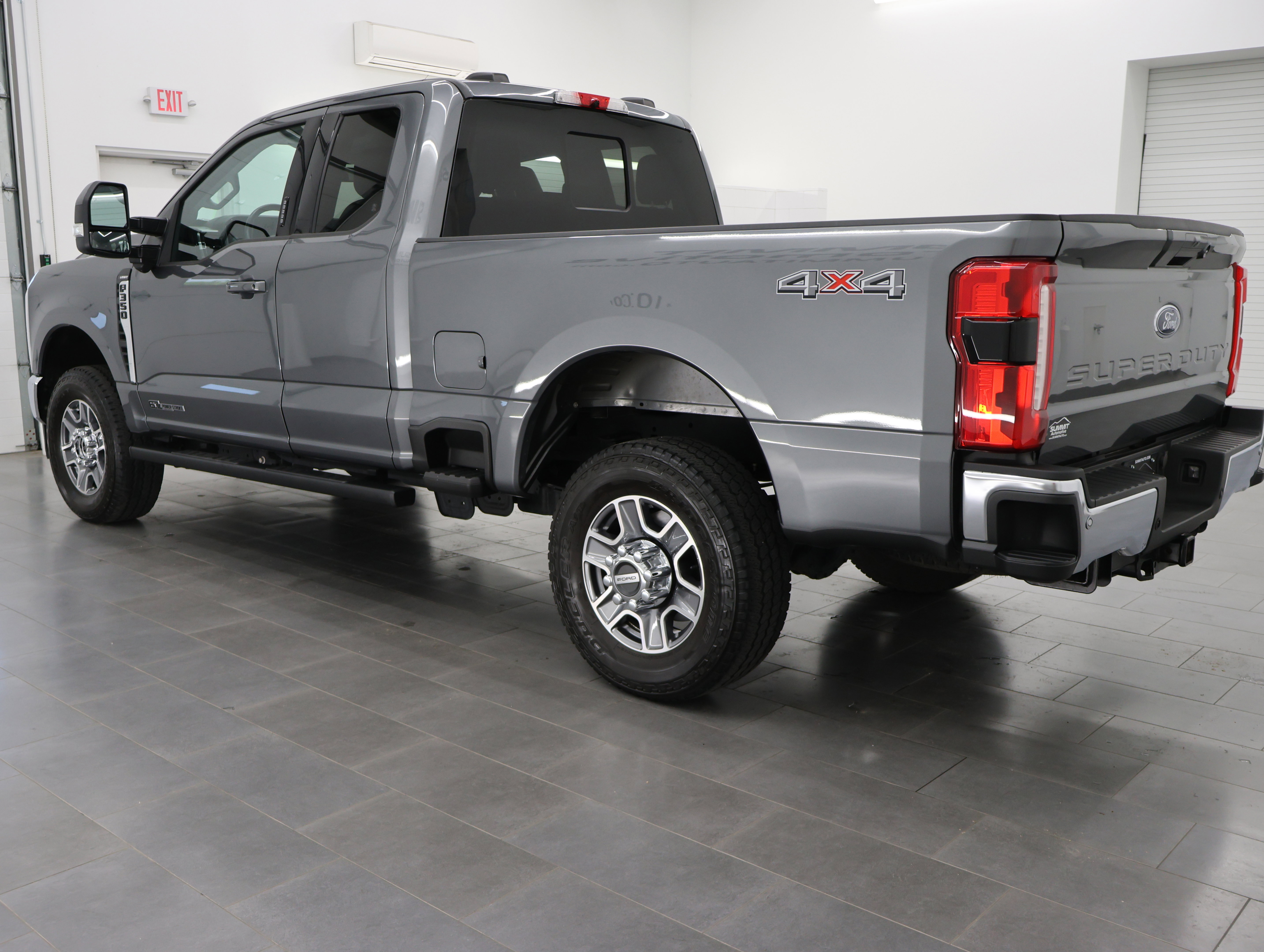 Used 2023 Ford F350 Lariat AWD/4WD image 6