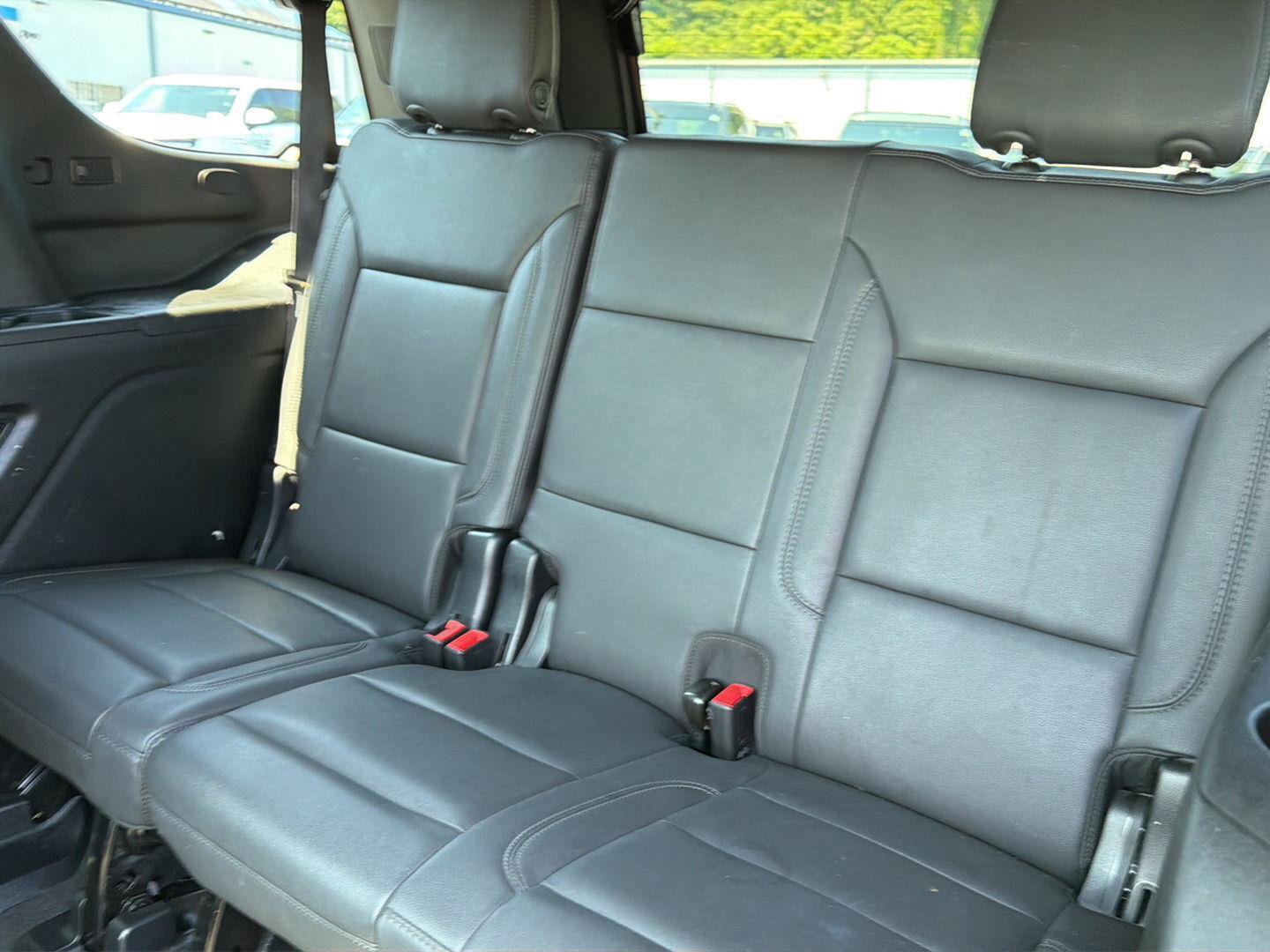 Used 2023 Chevrolet Tahoe Z71 w/ Luxury Package AWD/4WD image 13