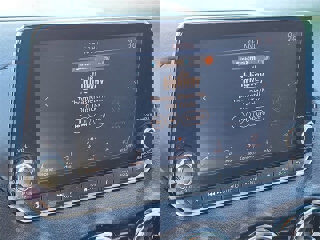 Used 2020 Nissan Sentra SV image 15