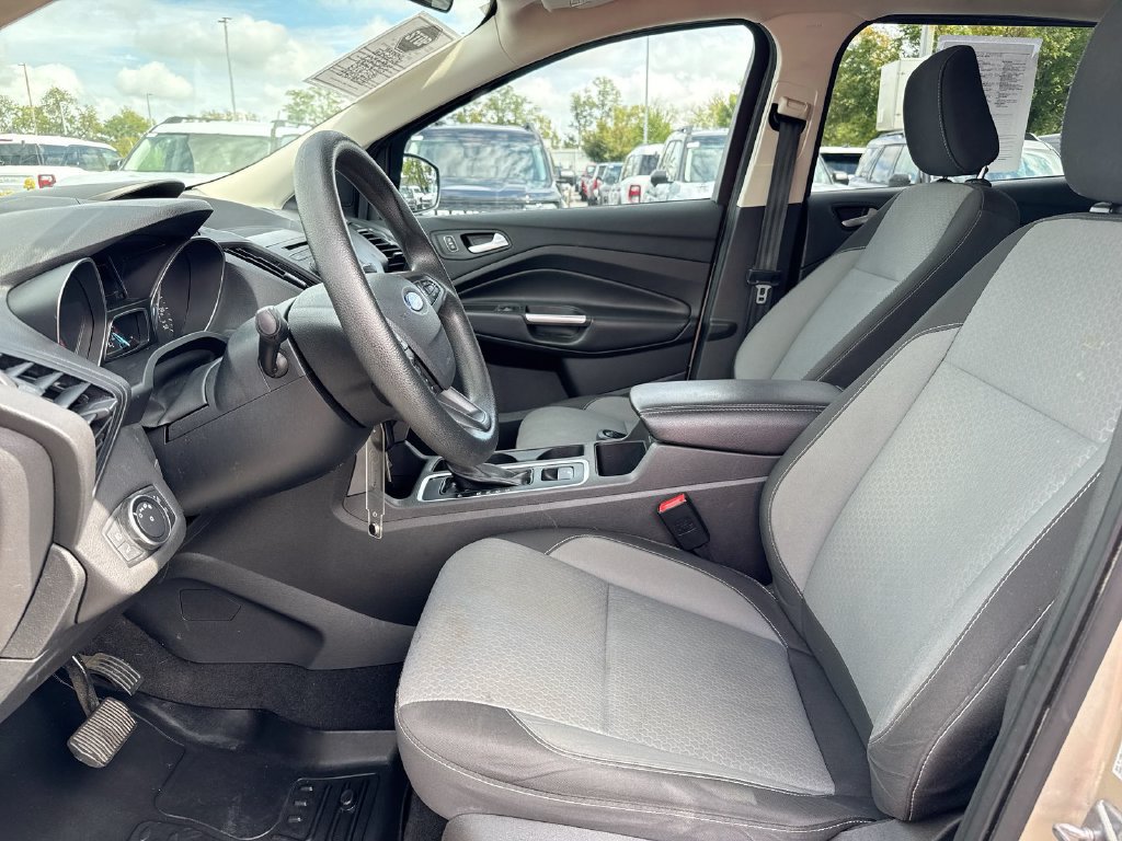 Used 2018 Ford Escape SE FWD image 19
