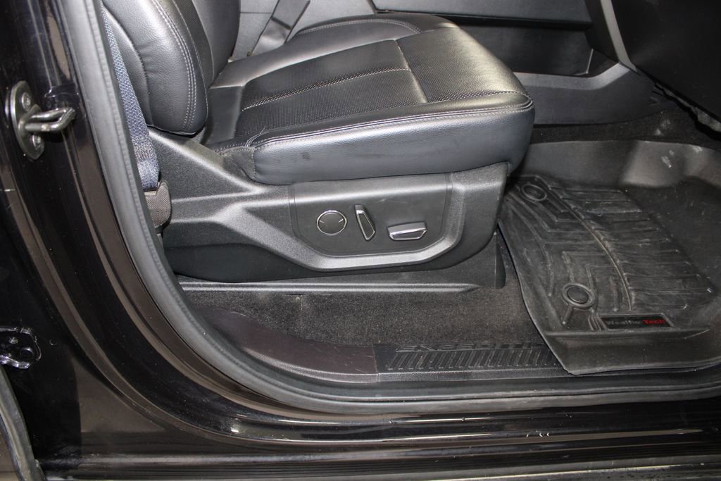 Used 2019 Ford Expedition XLT w/ Equipment Group 202A image 23