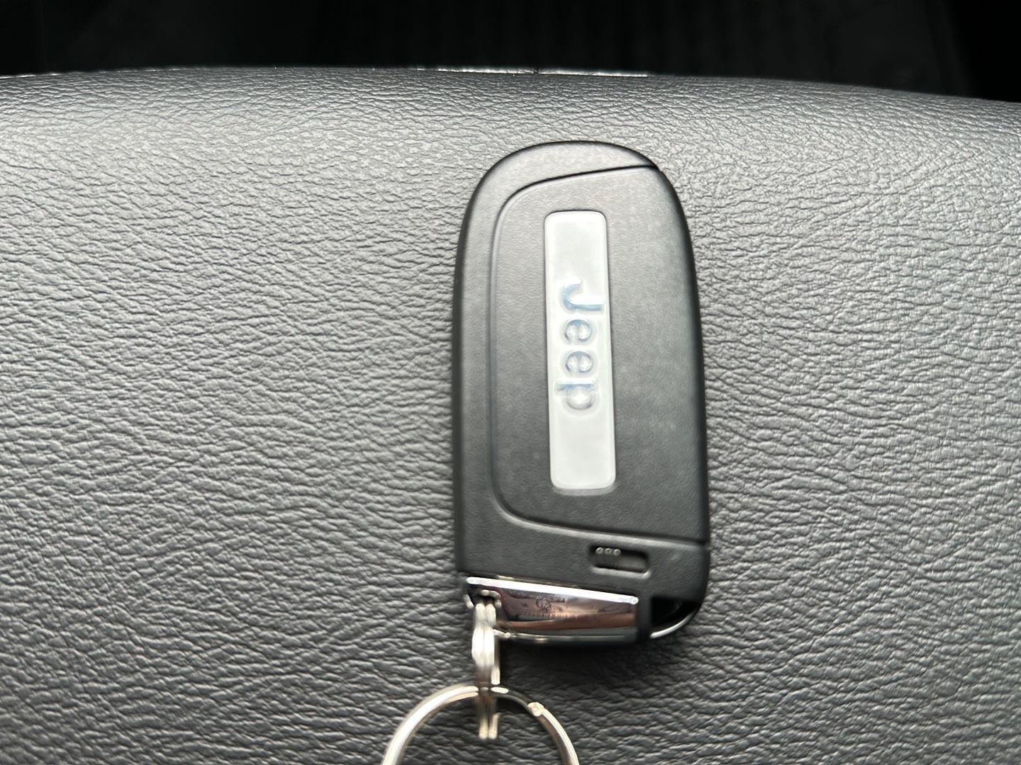 New 2026 Jeep Compass Latitude AWD/4WD image 34