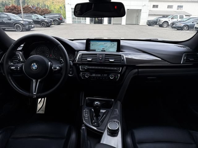 Used 2018 BMW M4 Coupe RWD image 13