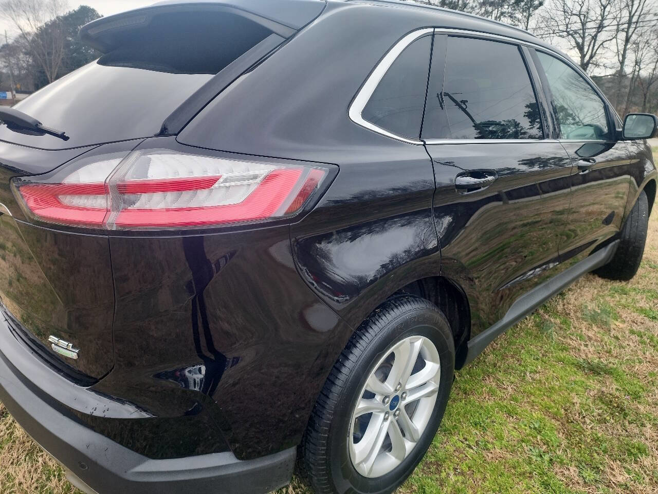 Used 2020 Ford Edge SEL image 38