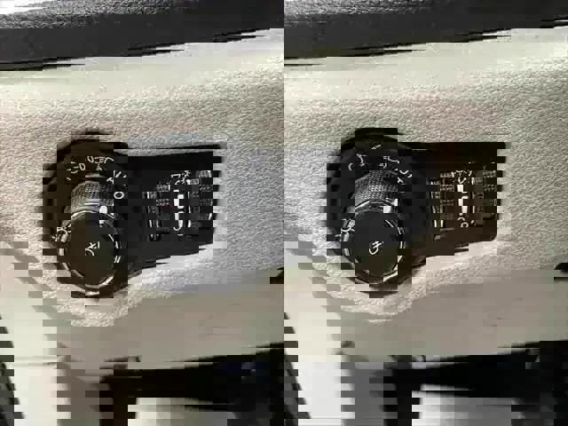 New 2023 Chrysler Pacifica Touring-L w/ S Appearance Package image 16