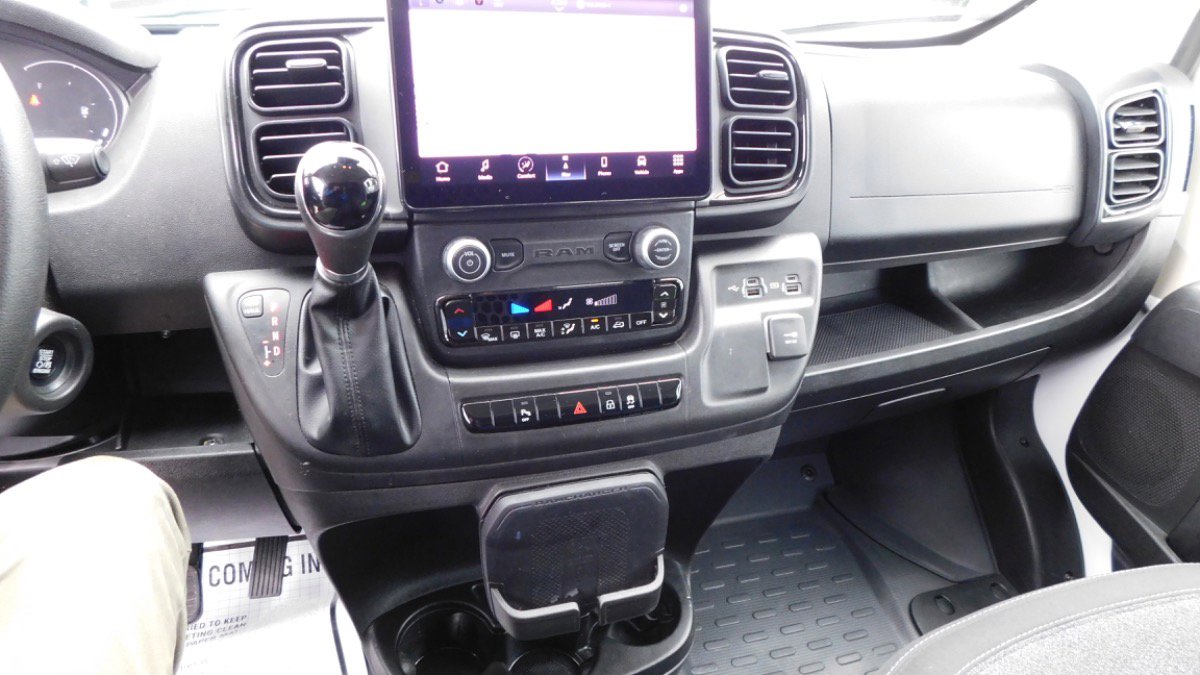 Used 2022 RAM ProMaster 2500 w/ Premium Convenience Group image 12