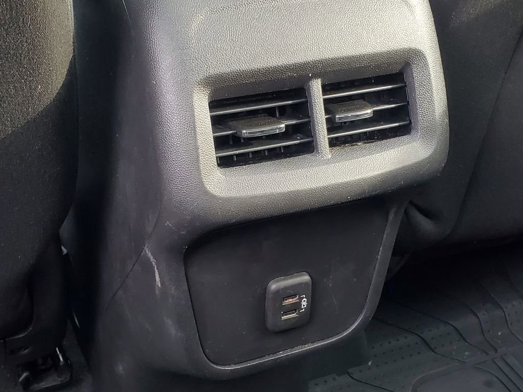 Used 2023 Chevrolet Equinox LT image 31