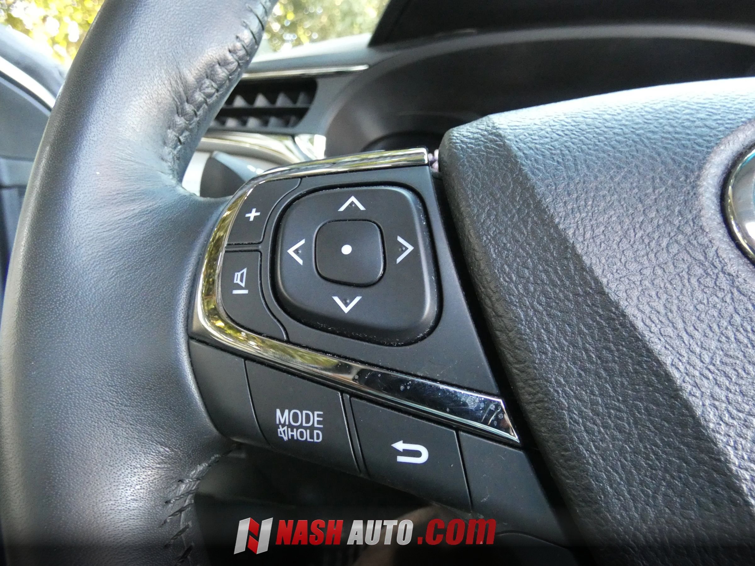 Used 2014 Toyota Avalon Limited FWD image 66