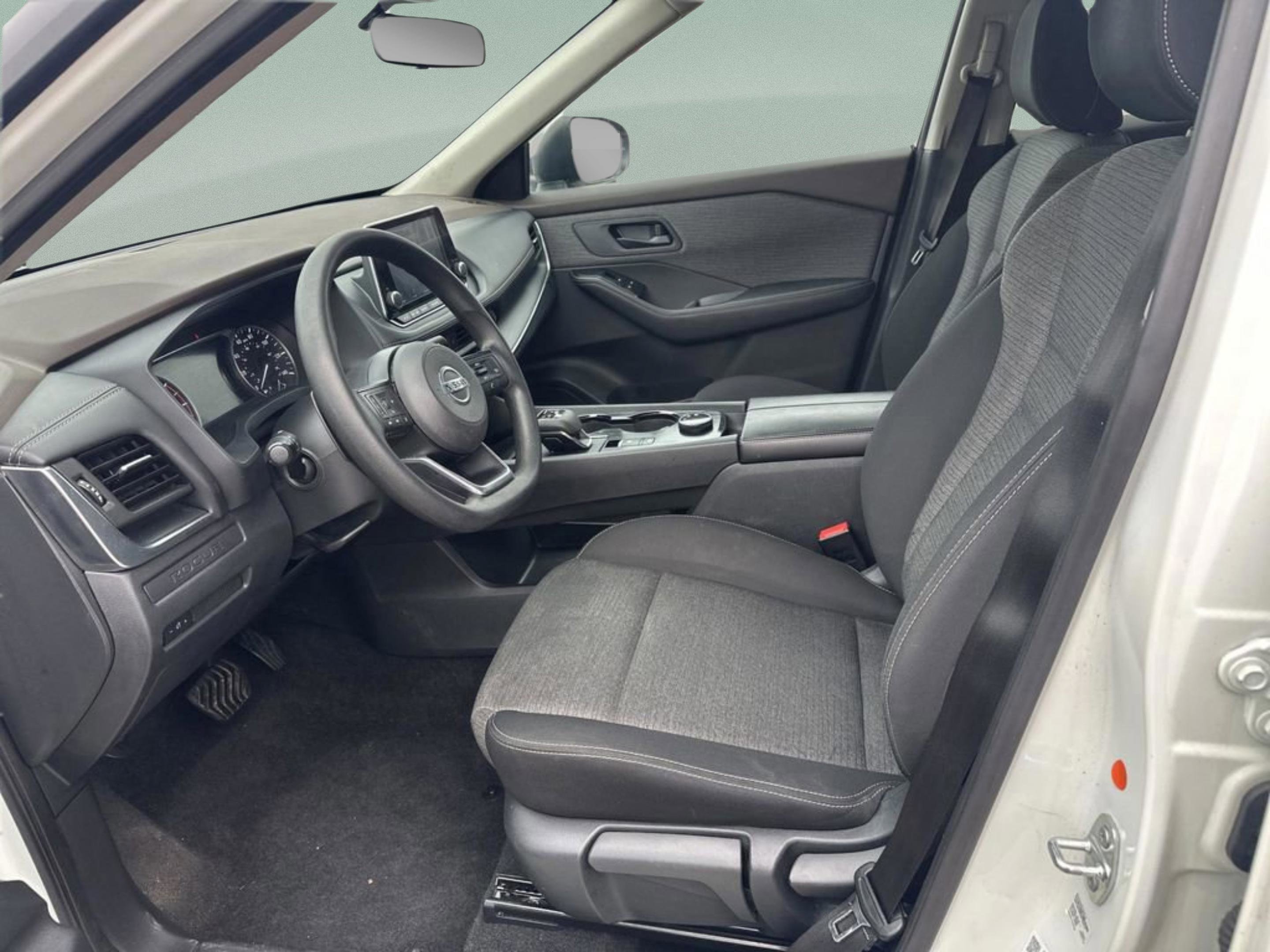 Used 2021 Nissan Rogue S image 18