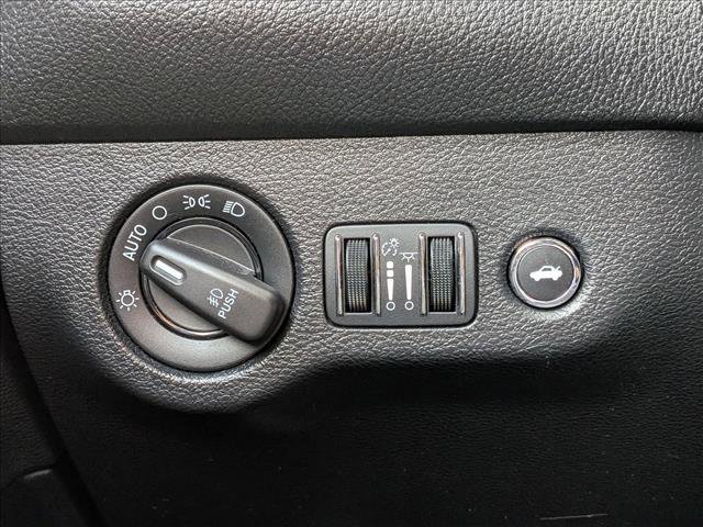 Used 2022 Dodge Challenger GT image 13