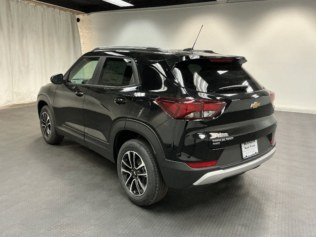 New 2026 Chevrolet TrailBlazer LT AWD/4WD image 3