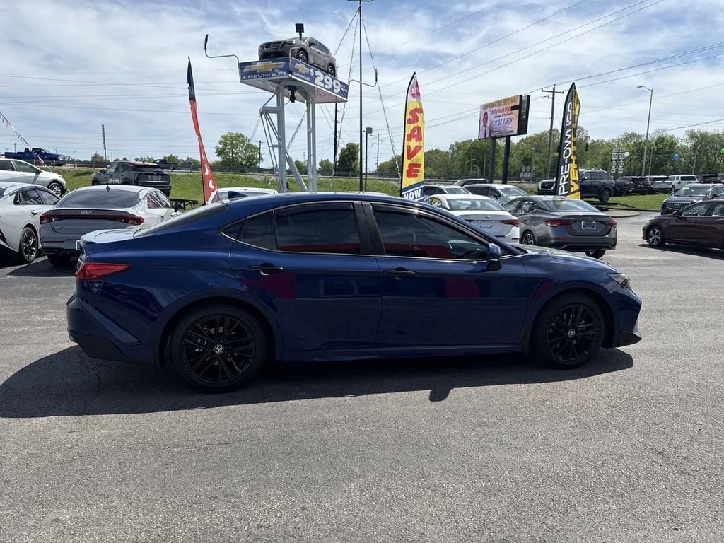 Used 2025 Toyota Camry SE w/ Convenience Package FWD image 14