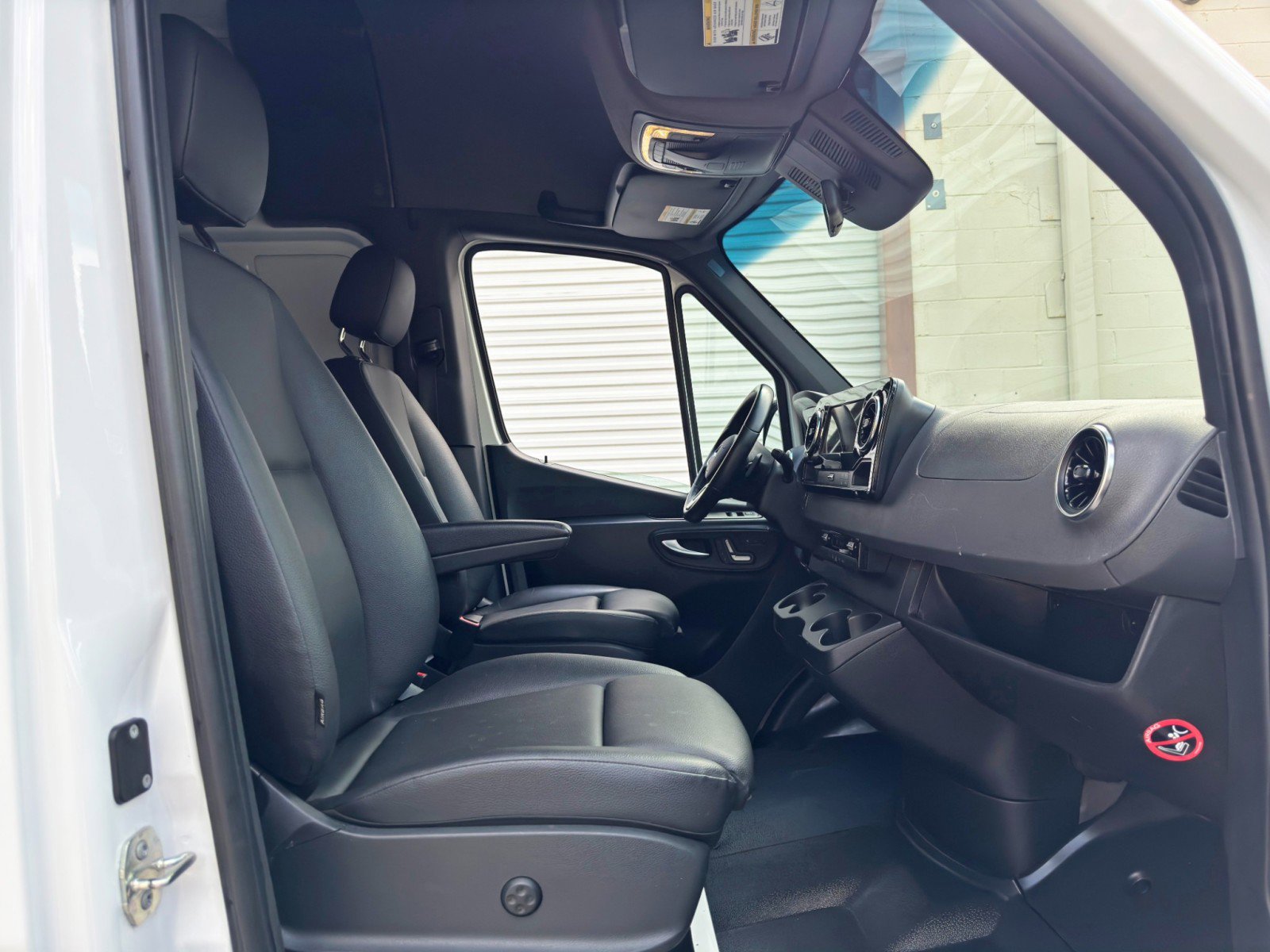 Used 2023 Mercedes-Benz Sprinter 2500 image 15