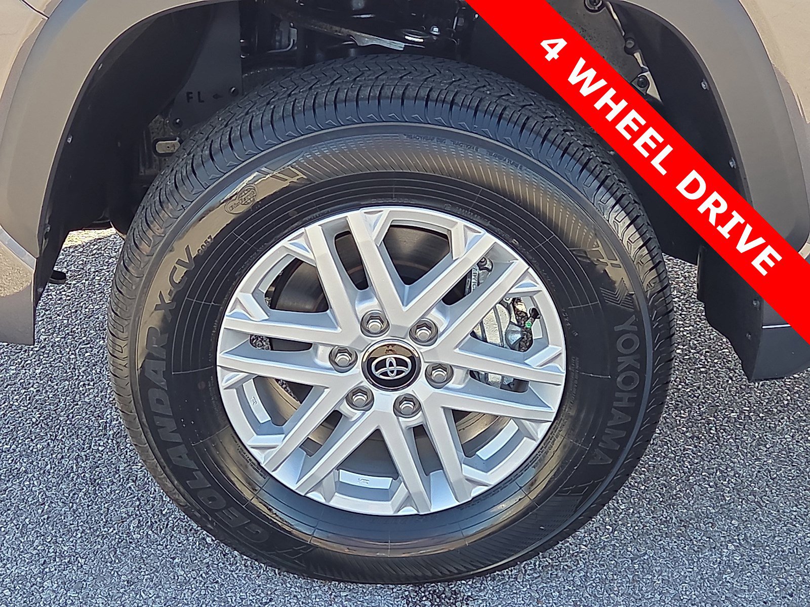 Used 2025 Toyota Tundra SR5 image 7