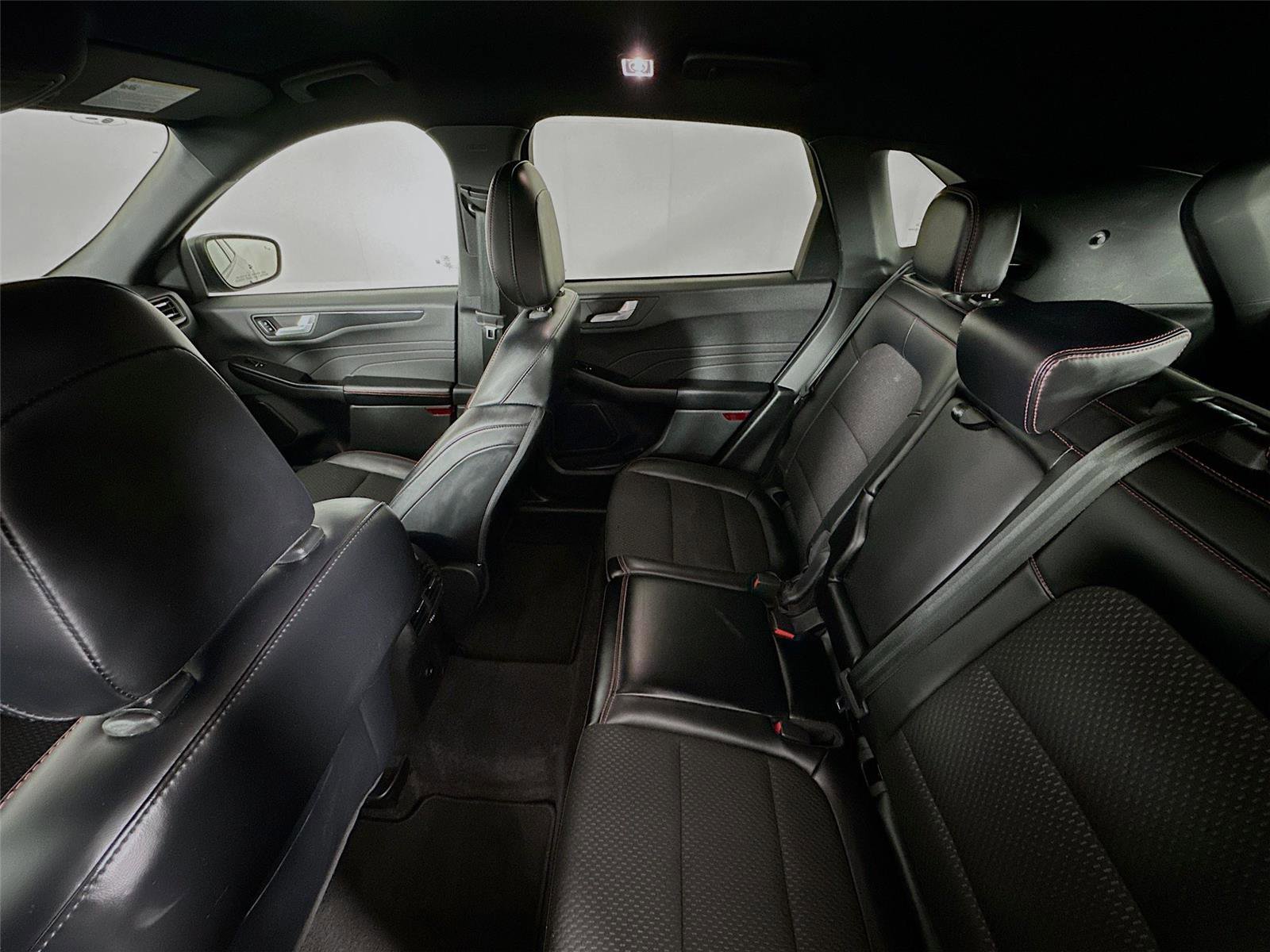 Used 2025 Ford Escape ST-Line image 11