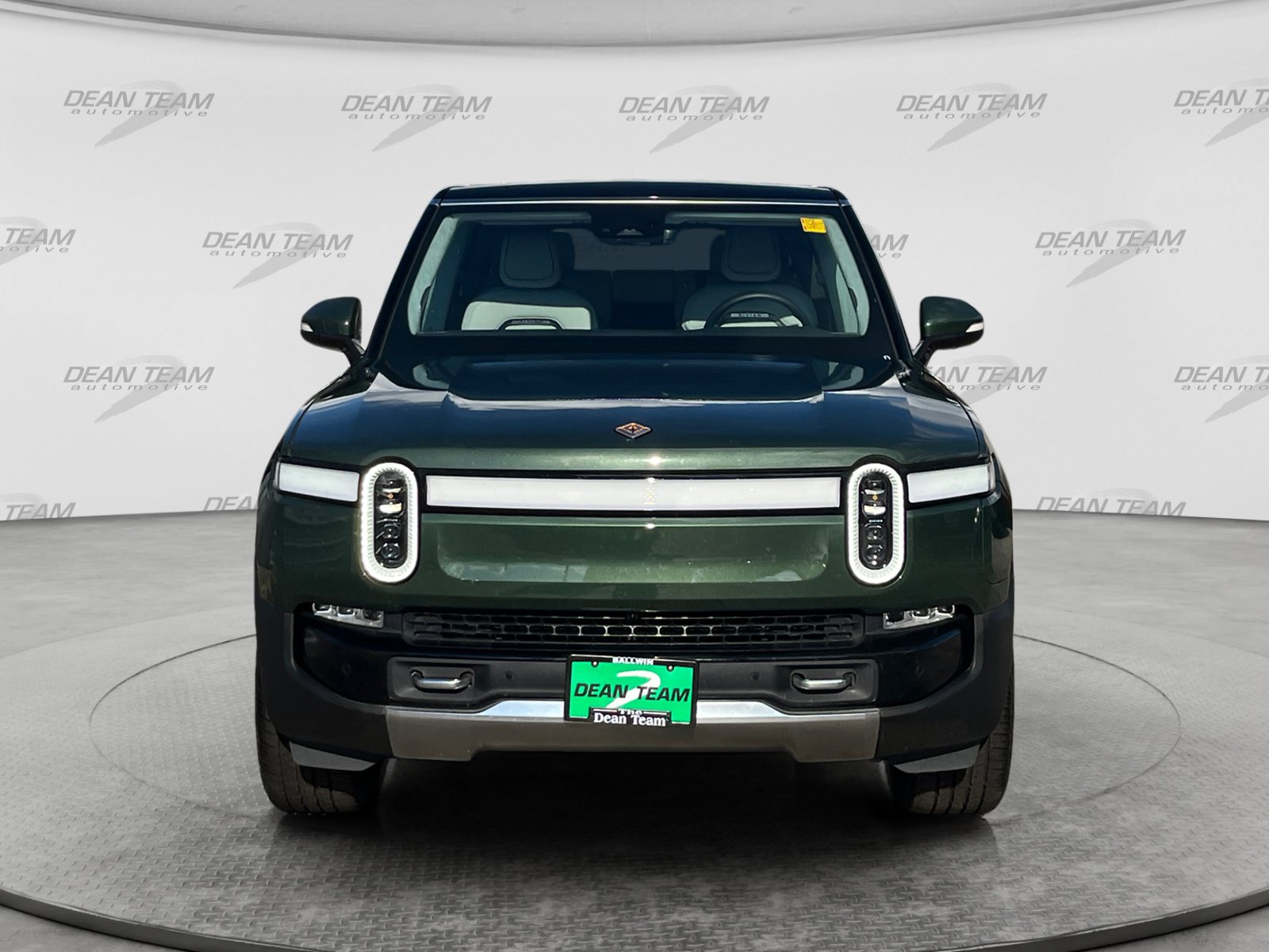 Used 2023 Rivian R1S Adventure Quad AWD/4WD image 2