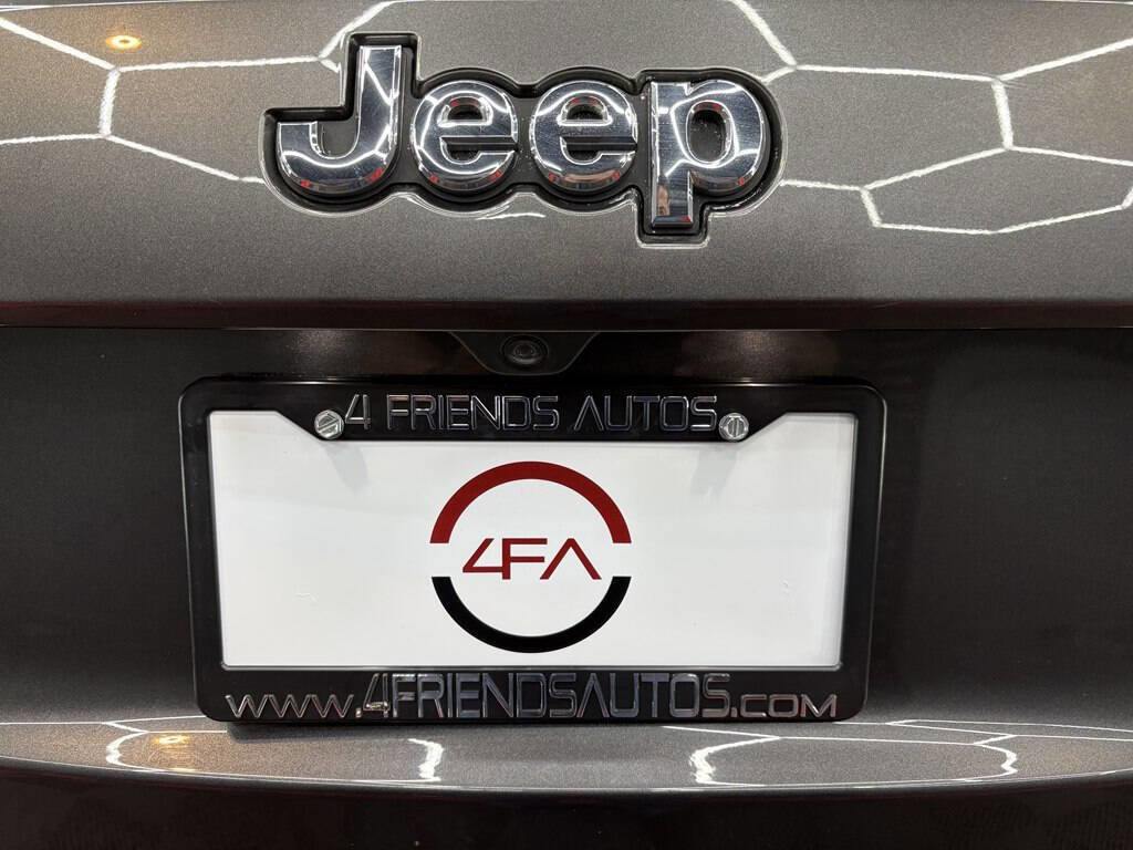 Used 2018 Jeep Grand Cherokee Limited w/ Luxury Group II image 31