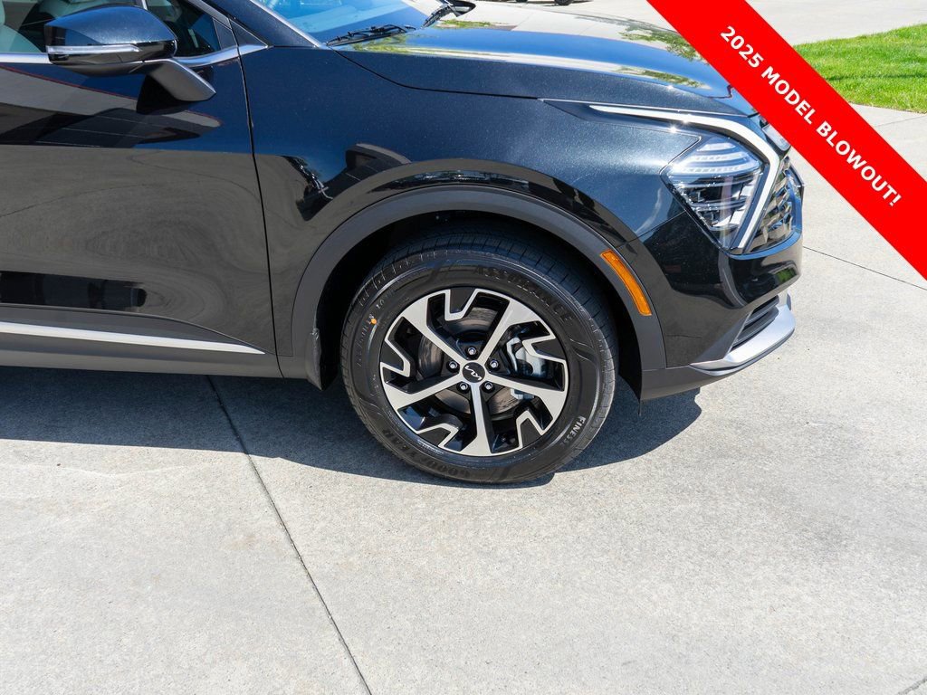 New 2025 Kia Sportage EX image 31
