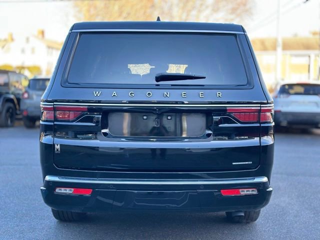 Used 2024 Jeep Wagoneer L Series III w/ Flexible Seating Group image 4