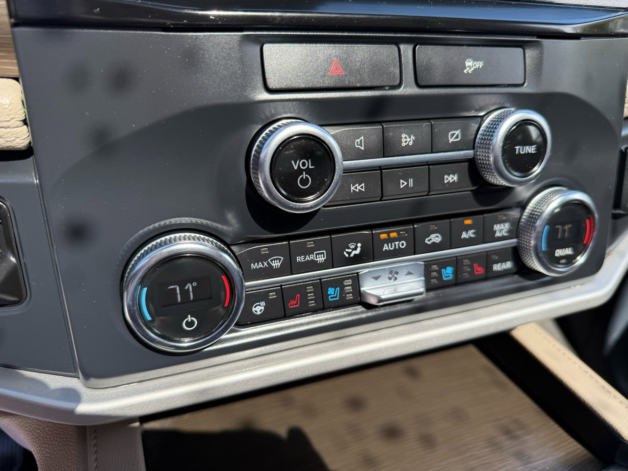 Used 2022 Ford Expedition Max Limited image 20
