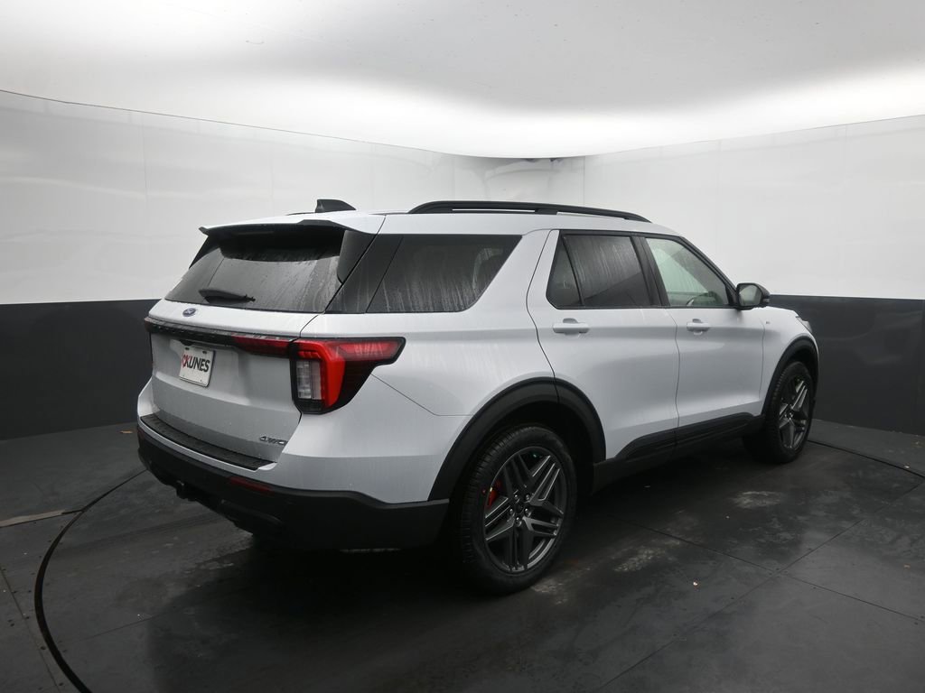 New 2026 Ford Explorer ST-Line w/ ST-Line Street Pack image 12
