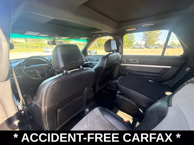 Used 2017 Ford Explorer XLT w/ Equipment Group 202A FWD image 32