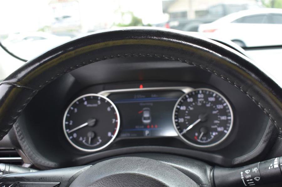 Used 2020 Nissan Sentra SV image 11