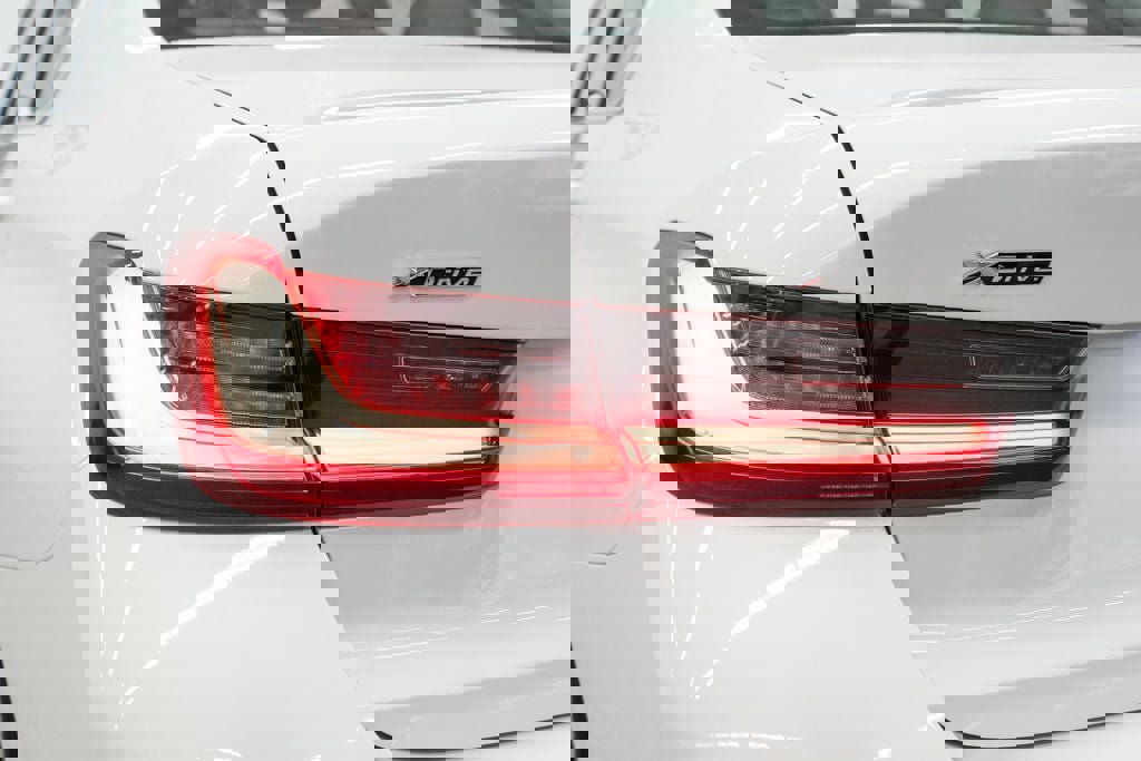 Used 2024 BMW 330i xDrive Sedan w/ Convenience Package image 45