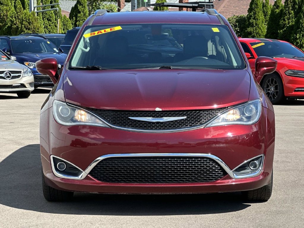 Used 2018 Chrysler Pacifica Touring-L Plus FWD image 9