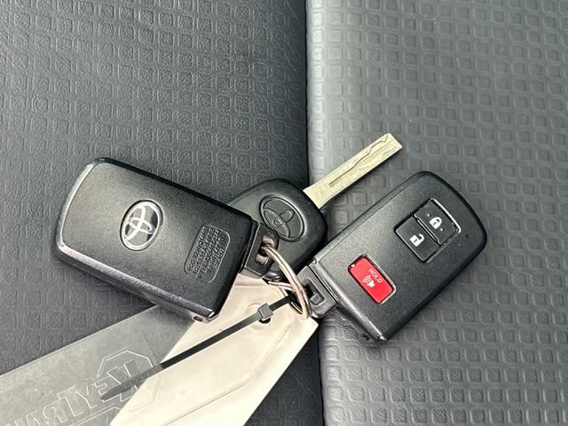 Certified 2023 Toyota Tacoma Limited AWD/4WD image 29