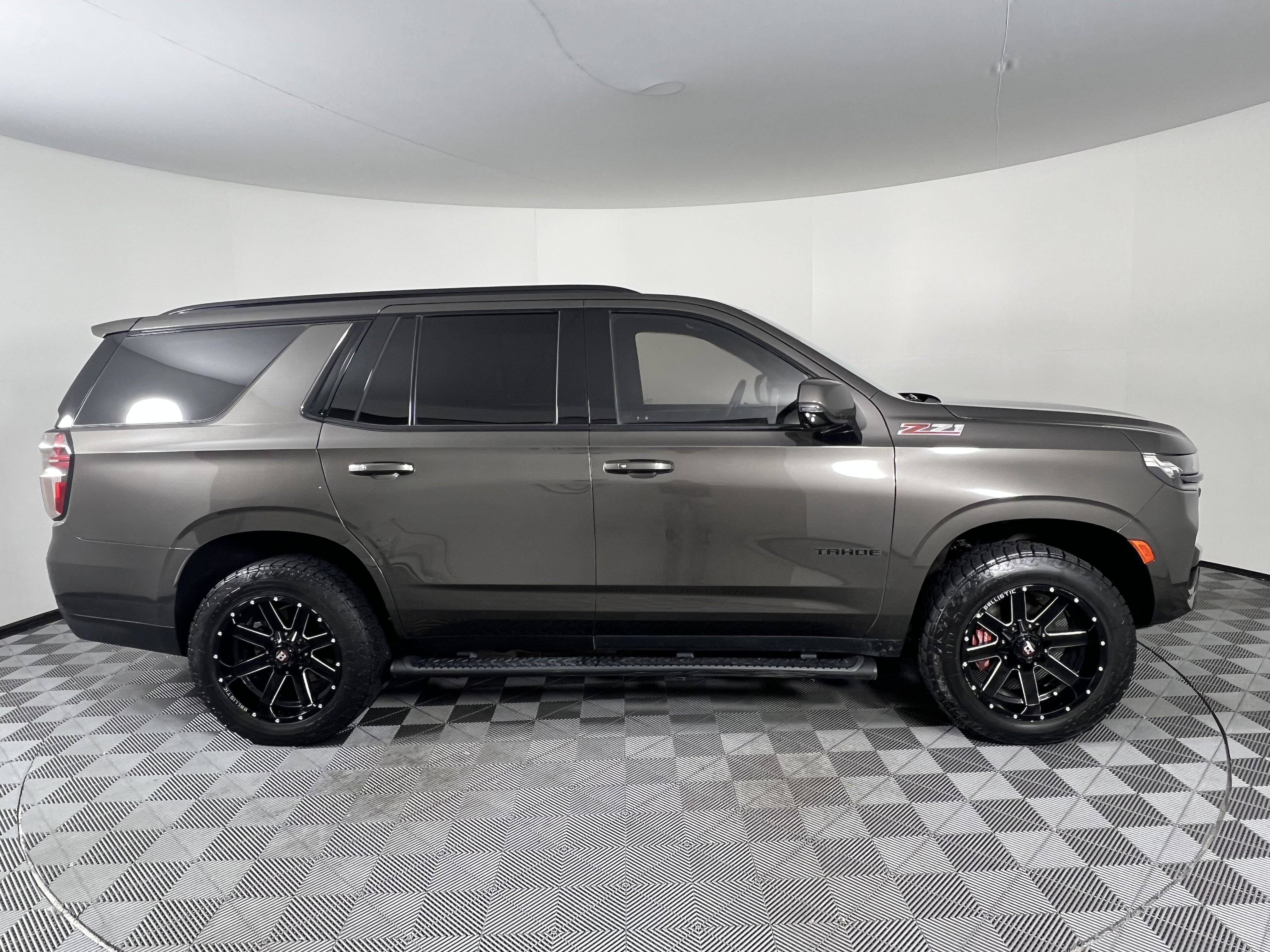 Used 2021 Chevrolet Tahoe Z71 w/ Z71 Signature Package image 11