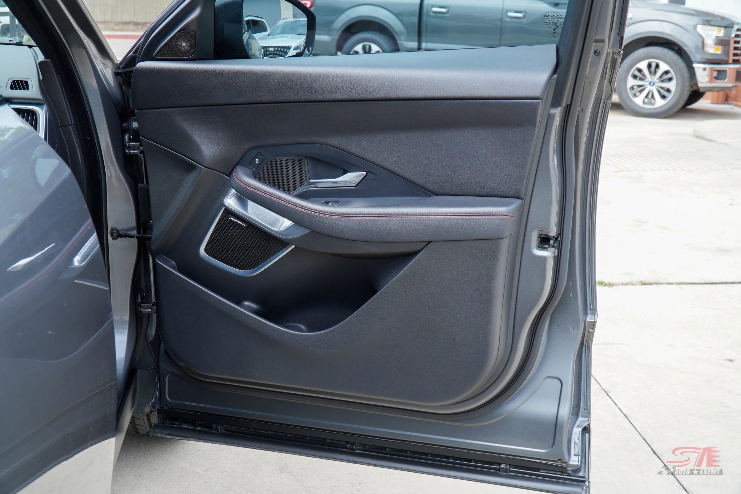 Used 2020 Jaguar E-PACE Checkered Flag image 18