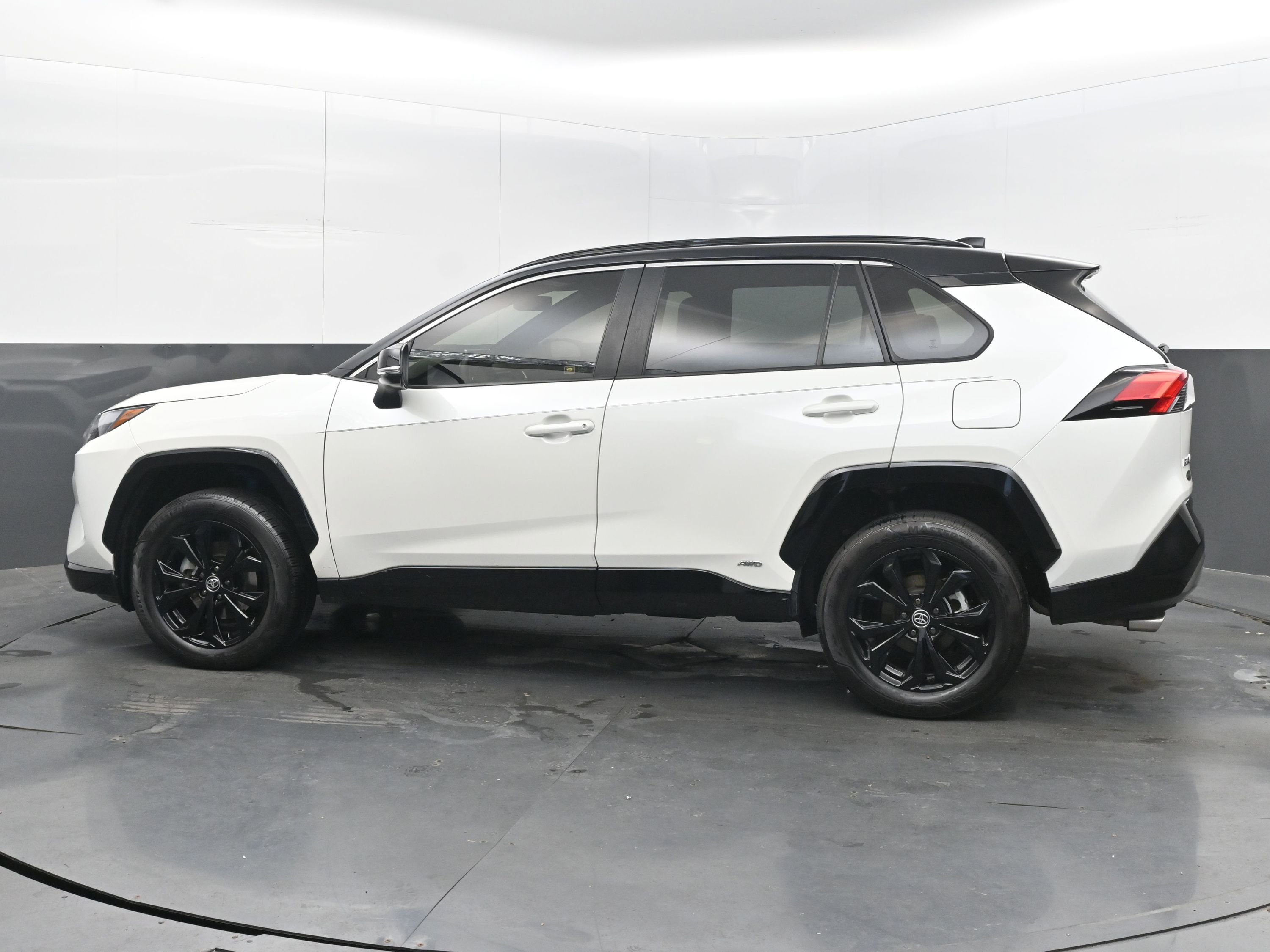 Used 2022 Toyota RAV4 XSE image 7