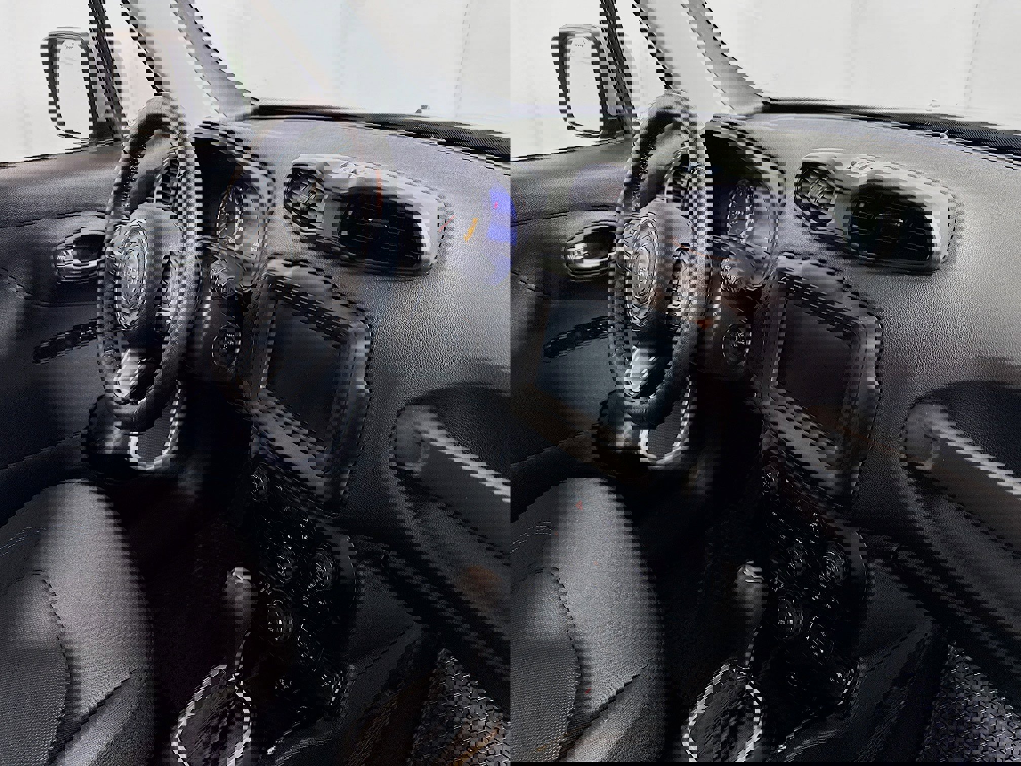 Used 2021 Jeep Renegade Latitude image 28