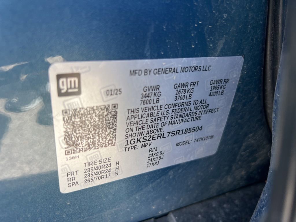 Used 2025 GMC Yukon Denali Ultimate AWD/4WD image 38