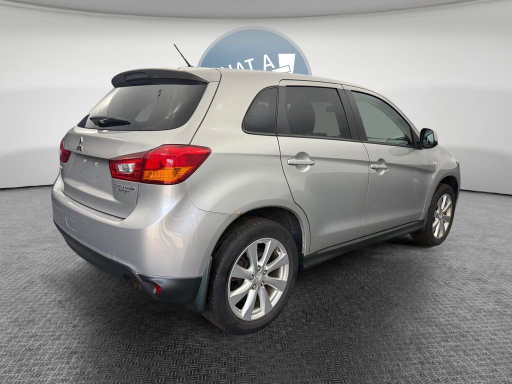 Used 2015 Mitsubishi Outlander Sport ES image 3