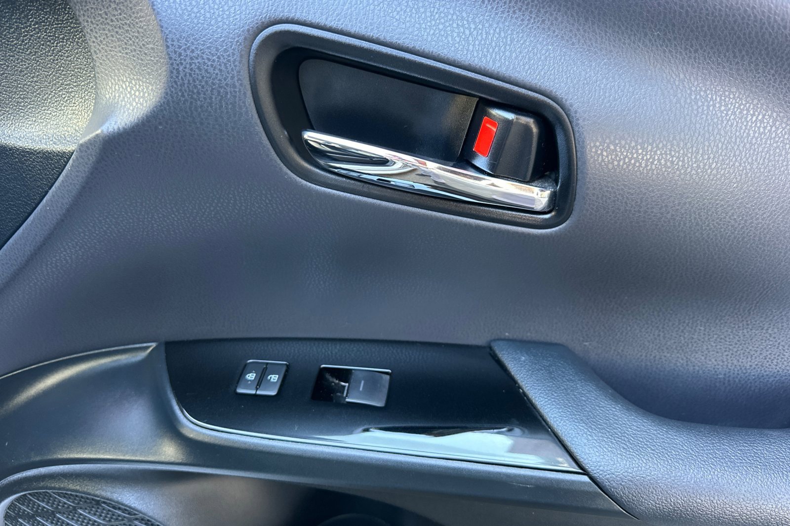 Used 2021 Toyota Prius Prime XLE image 22