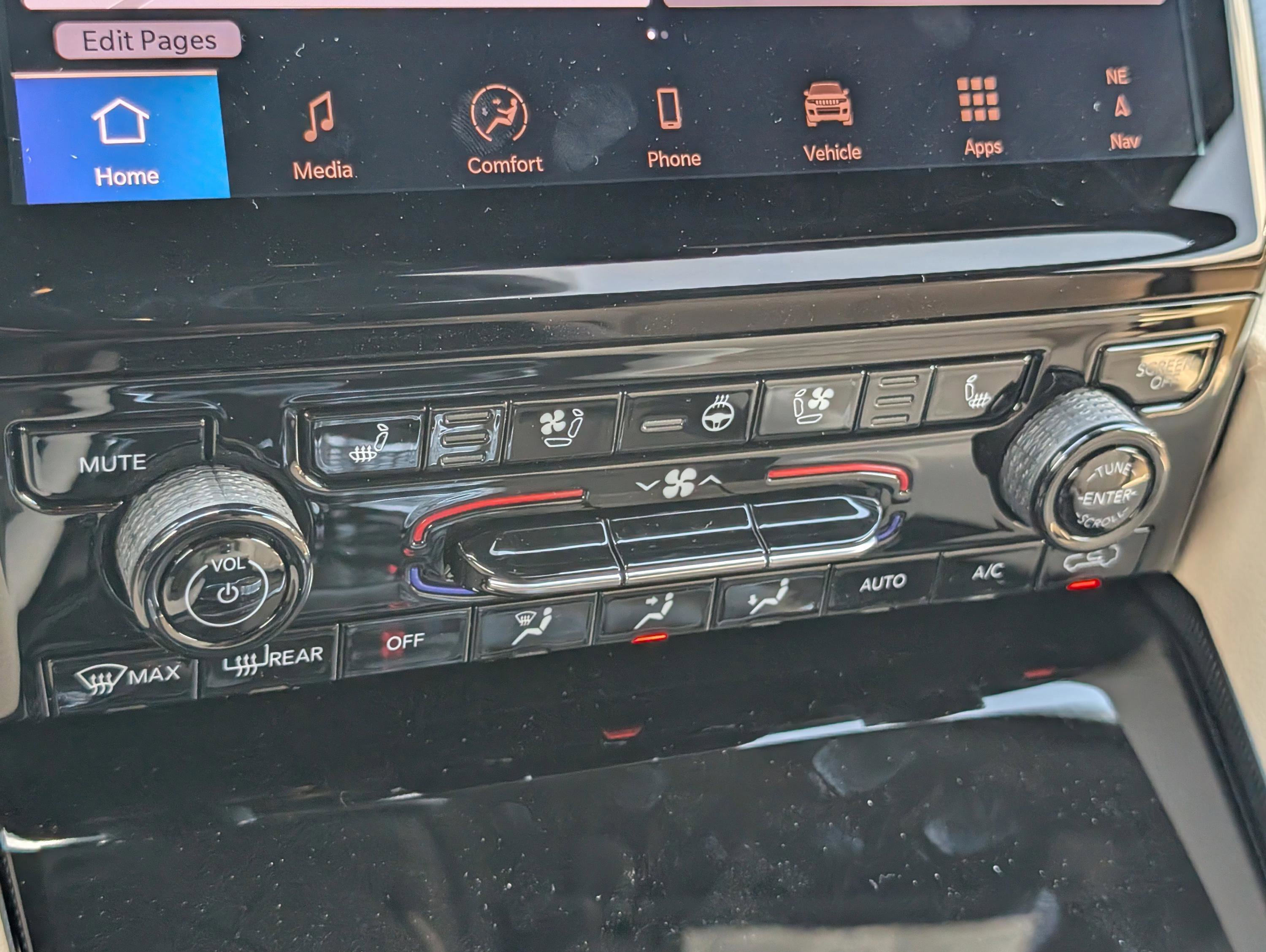 New 2025 Jeep Grand Cherokee Limited w/ Luxury Tech Group II image 24
